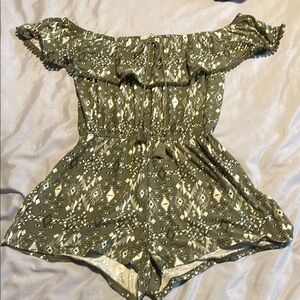 Green Off-Shoulder Romper Size L